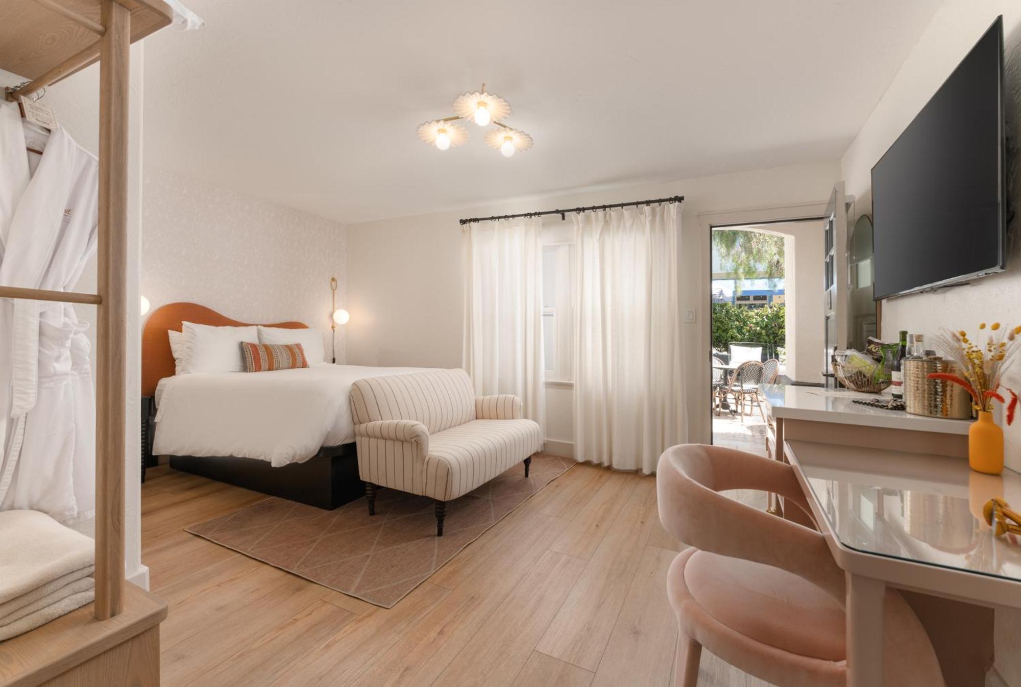 圣路易斯-奥比斯保Petit Soleil - Bed, Breakfast And Bar住宿加早餐旅馆 外观 照片