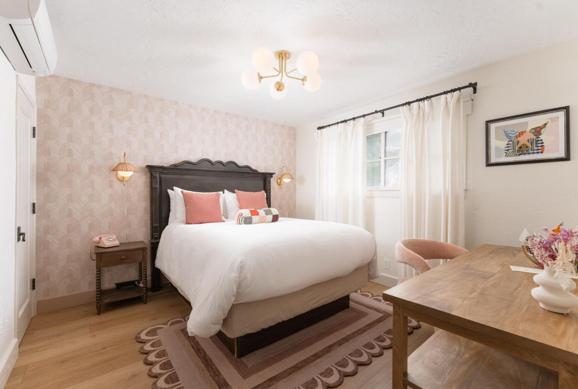 圣路易斯-奥比斯保Petit Soleil - Bed, Breakfast And Bar住宿加早餐旅馆 外观 照片