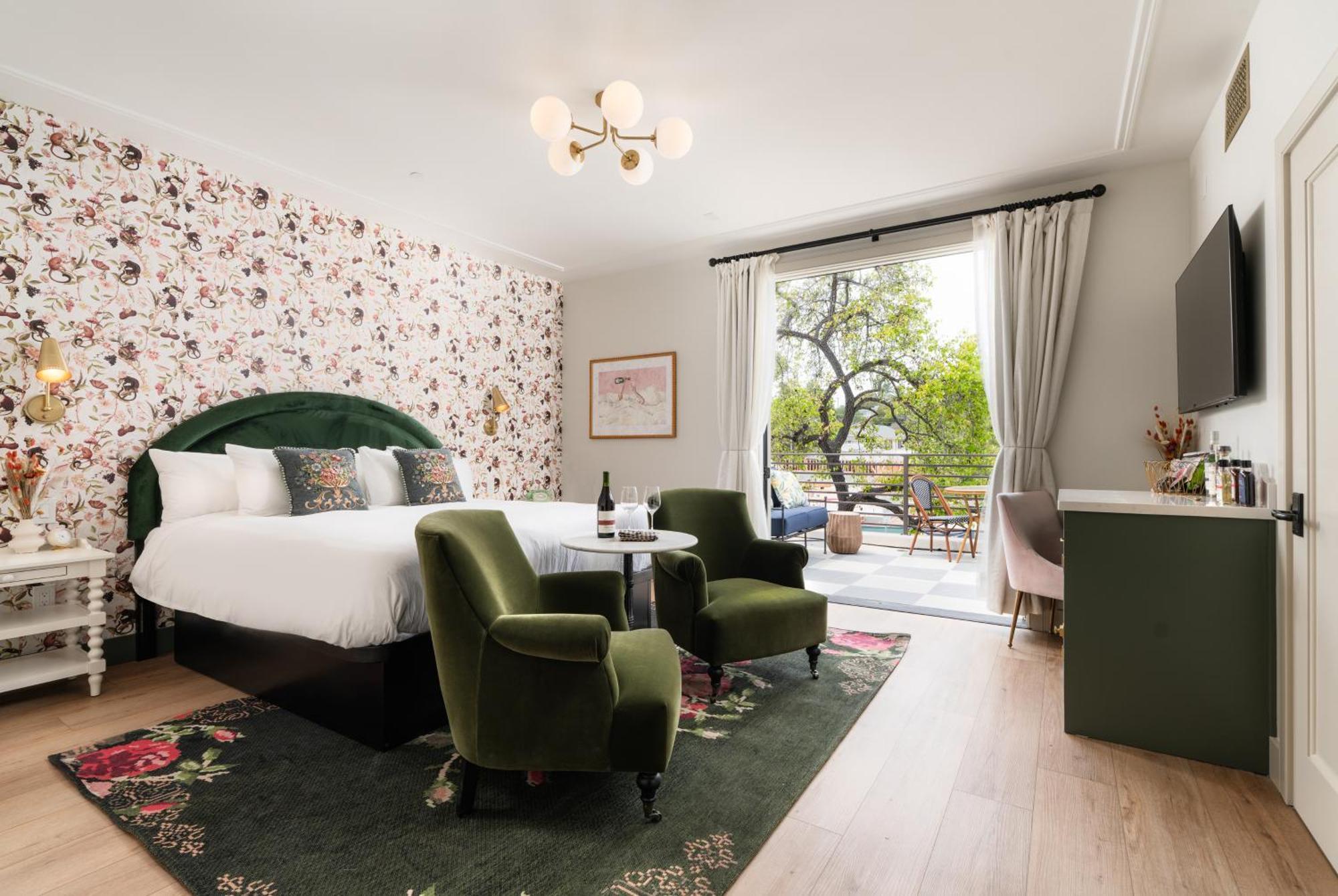 圣路易斯-奥比斯保Petit Soleil - Bed, Breakfast And Bar住宿加早餐旅馆 外观 照片